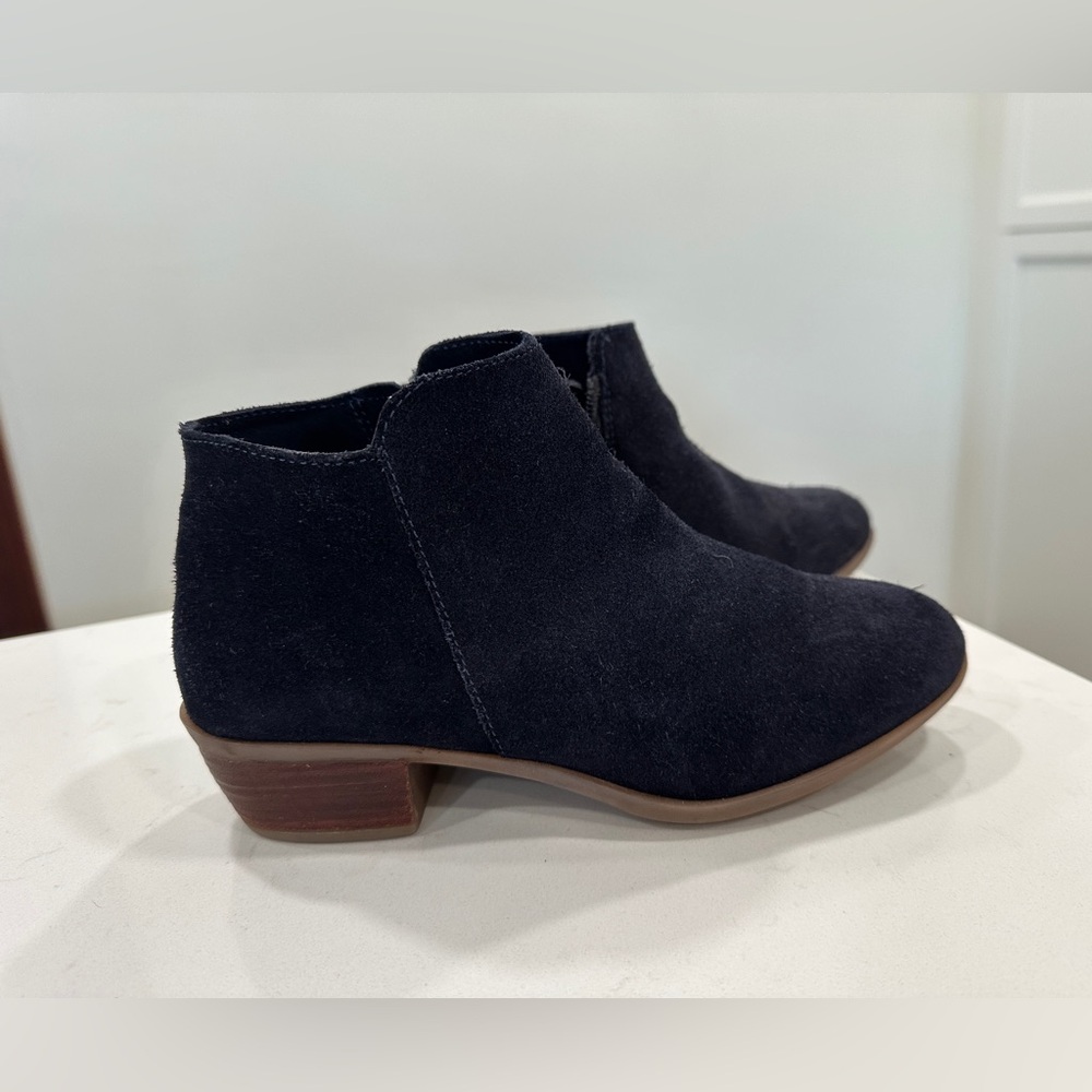 Diba EUC 6 Women's Navy Blue Suede Ankle Boots Low-Heel